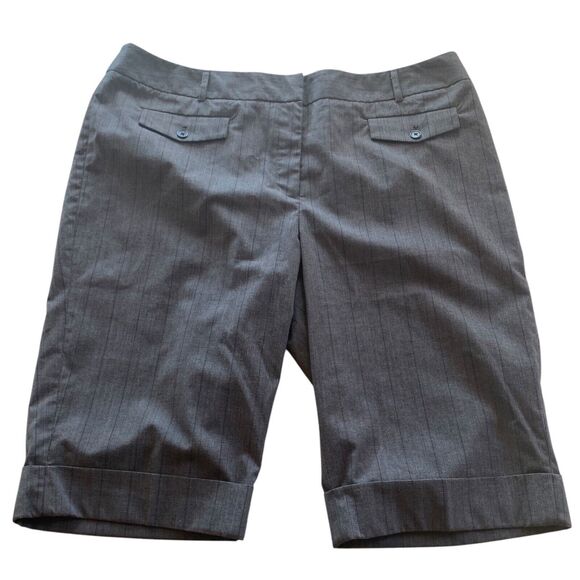 Lane Bryant Gray Navy Plaid Long Cuffed Bermuda Dress Shorts Ladies Plus Size 20 - Picture 1 of 7